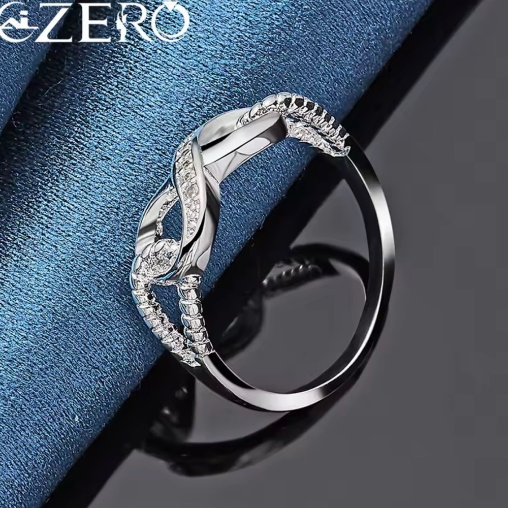 S925 Silver Zircon 8-Shape Ring. - Picture 4 of 6